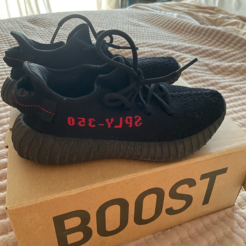 Yeezy Boost 350 V2